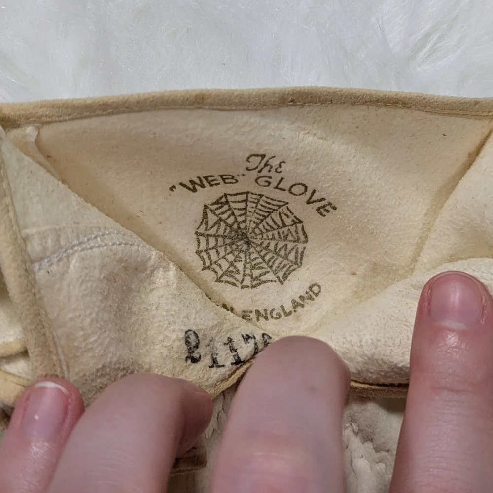 Vintage 50s Cream Leather Ladies Gloves from The‎ Web Glove England